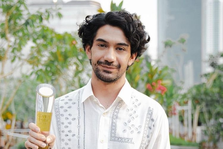 Reza Rahadian: