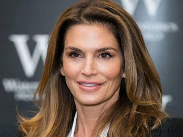 Sejarah Panjang Karier Model Legendaris Cindy Crawford